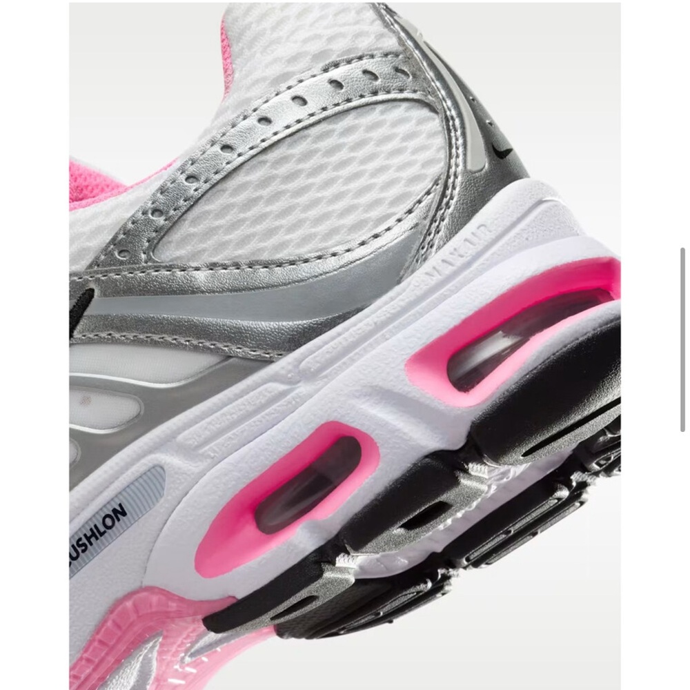 Nike Air Max Moto 2K HQ2056-101 Women's
7.5 White Pink Lifestyle Shoes RHS8575 - Picture 3 of 7